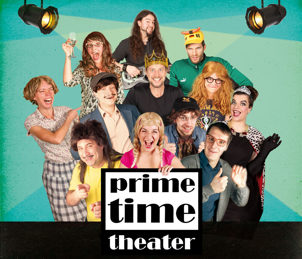 Das Bild zeigt die Darsteller des Prime Time Theaters in typischen Kostümen